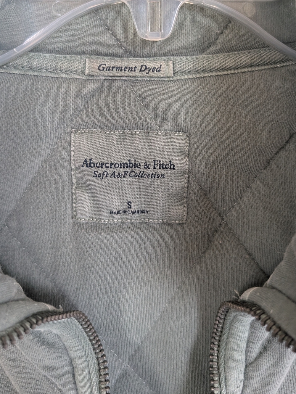 Abercrombie & Fitch Size Small Quilted Half-Zip Pullover in Dusty Sage - Picture 2 of 9